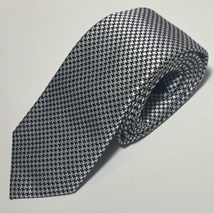 Charles Tyrwhitt Silk Black and White Patterned Tie